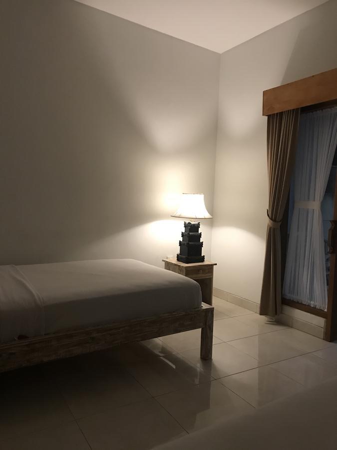 Aghasvina Guest House Canggu Exterior photo